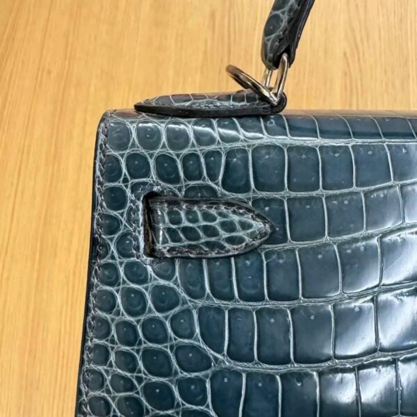 Hermes Kelly28 Blue Jean Porosus PHW Stamp G 2003 - Image 9