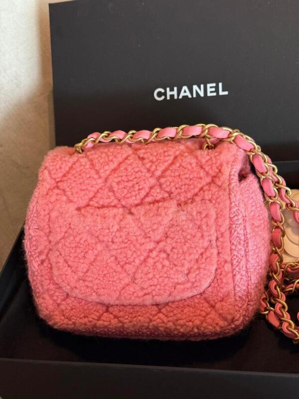 Chanel Mini 7" Shearling Tweed Pink - Image 2