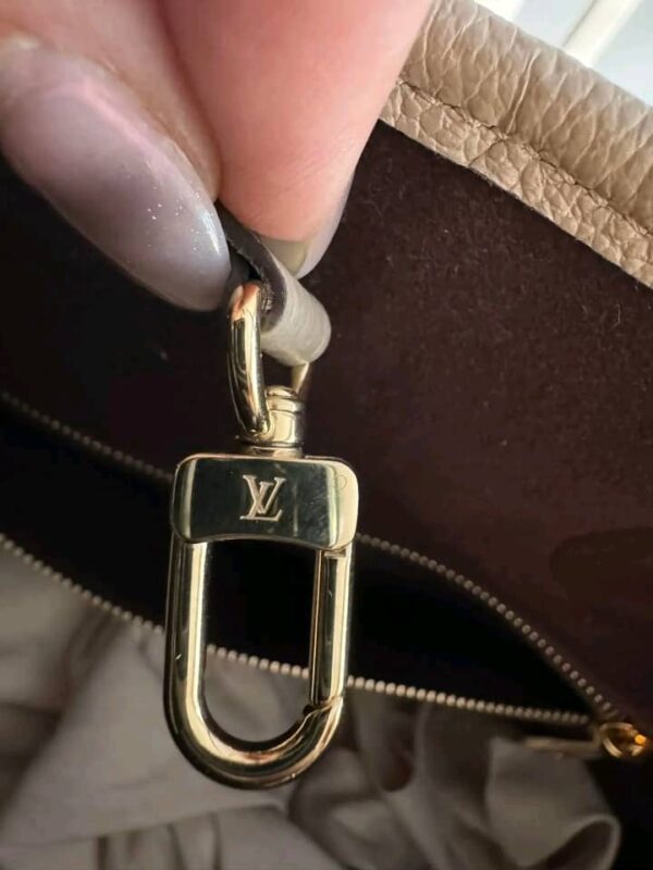 LV Neverfull MM Empreinte in Turtledove - Image 5