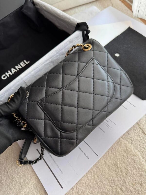 Chanel mini 8" - Image 4