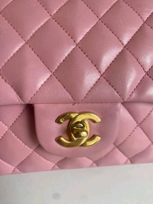 Vintage Chanel Pink Quilted Lambskin Classic Flap Medium GHW. - Image 6